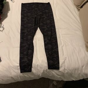 Fabletics size Large camo leggings long